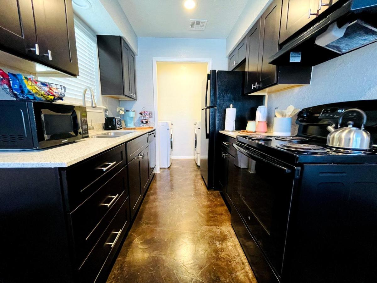 Evie'S Campus-Close 2 Bedroom Luxury オクラホマシティ エクステリア 写真